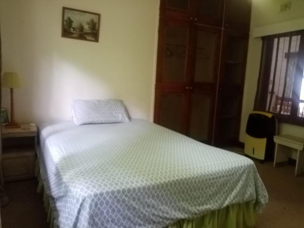 Harmony Hall Guest House Порт-Шепстон Экстерьер фото